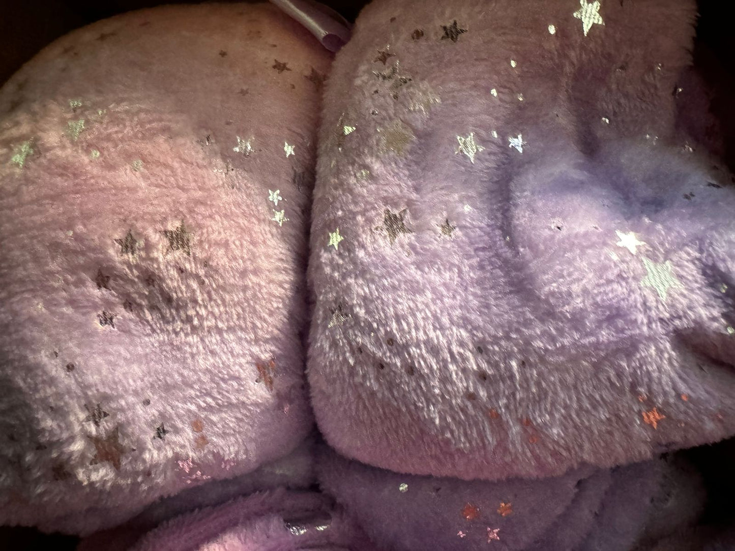 Frazada de Alta Calidad – Calidez y Confort para tu Espacio | GlamRoom